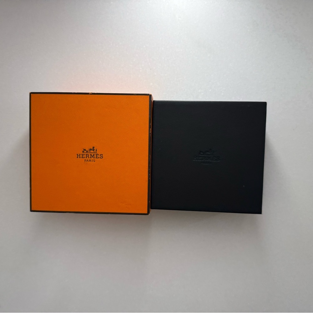 Hermes necklace/jewelry box